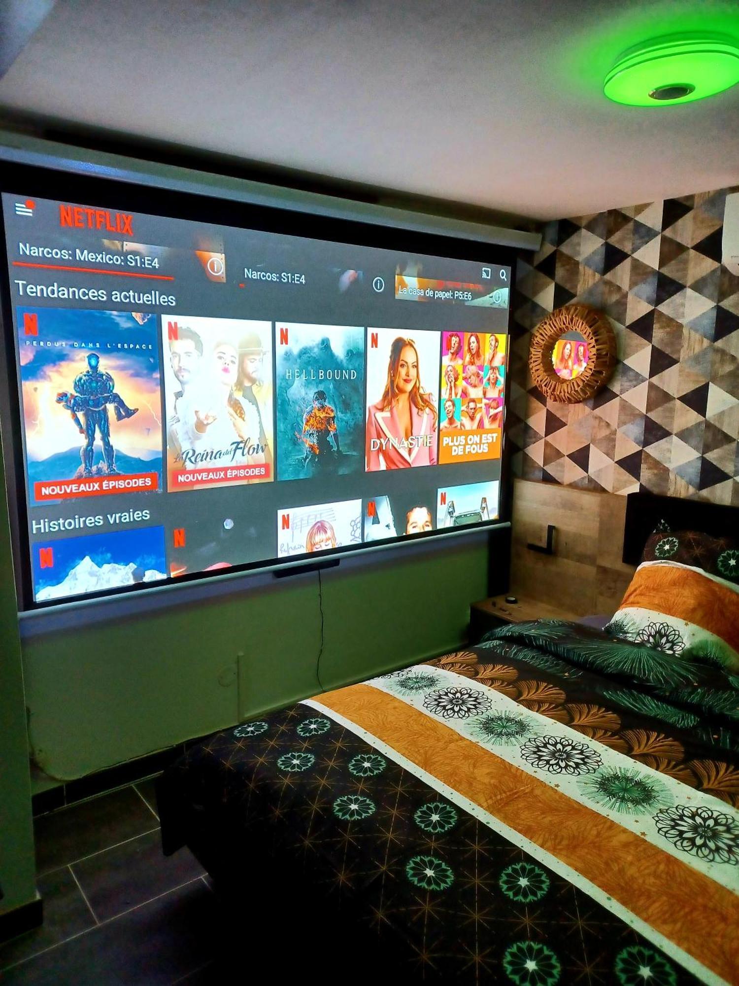 Les Charmes-Balneotherapie-Videoprojecteur-Netflix Baume-les-Dames Kültér fotó